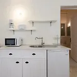 Bnbnova - Historic 3ba House With Rooftop Appartement *