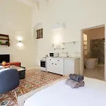 Bnbnova - Historic 3ba House With Rooftop *