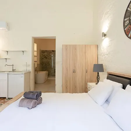 Bnbnova - Historic 3ba House With Rooftop 아파트 발레타